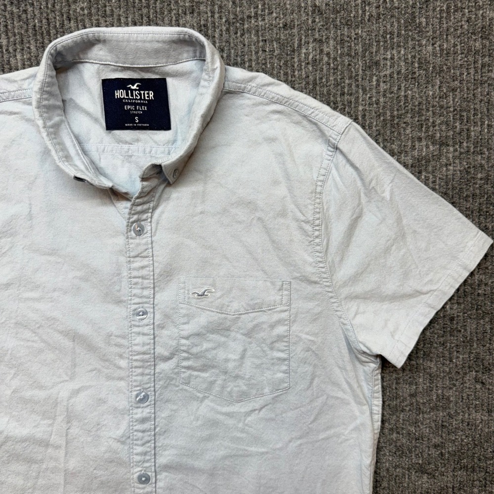 Hollister Epic Flex Mens Small Light Blue Stretch Button Down Shirt Short Sleeve